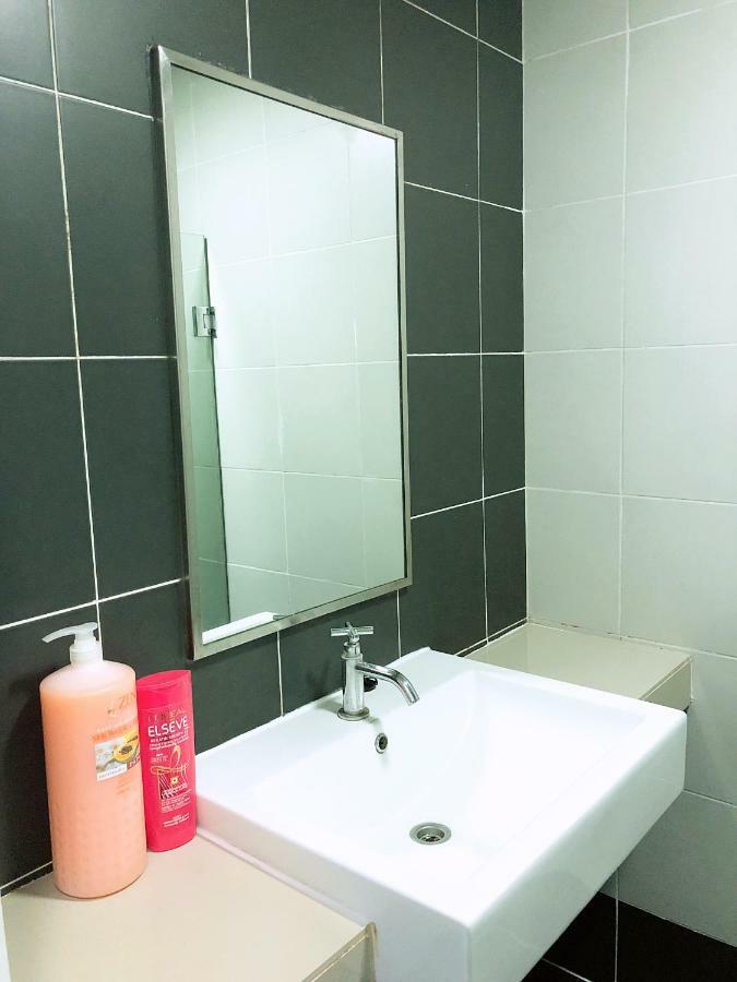 Heart Of Petaling Jaya Near Lrt Line 5 Apartment Exterior photo